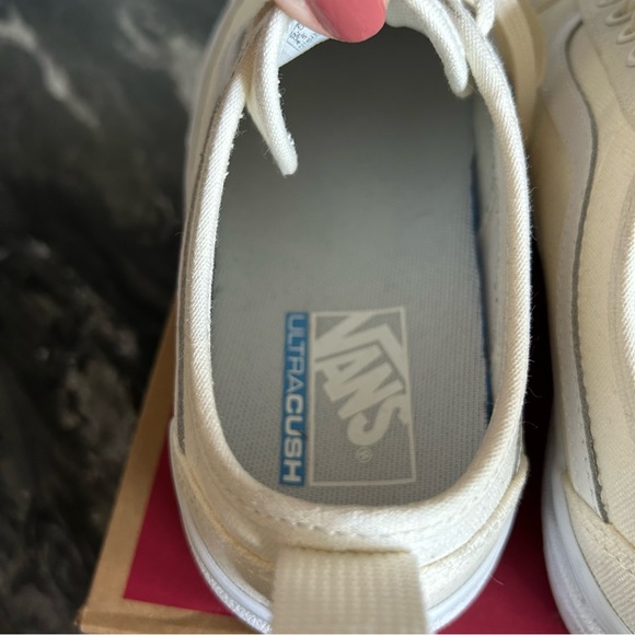 Marshmallow Sentry Old Skool Vans - Picture 10 of 12